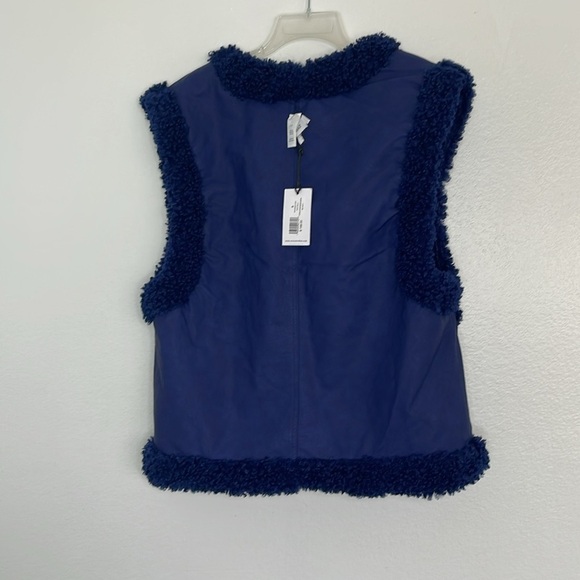 NWT We Wore What Reversible Faux Leather Blue Sherpa Vest size Small - Picture 8 of 8